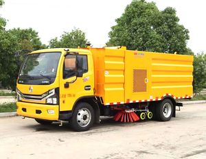 Camión de Limpieza Clw 4x2 Personalizado de 10cbm Dongfeng, Potente Aspiradora para Limpieza de Carreteras Municipales - Product Image 1