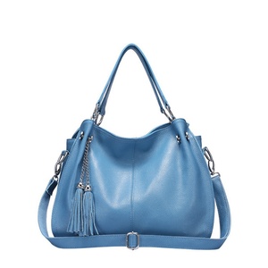 Sacs à main de luxe pour femmes de haute qualité en cuir véritable avec fermeture éclair et deux sangles, accessoire élégant en forme de seau pour femmes - Product Image 1