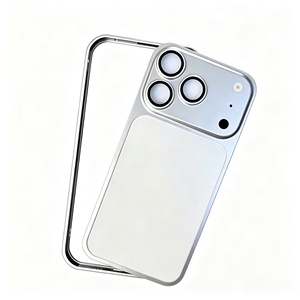 Funda de Lujo Metálica para <span class=keywords><strong>iPhone</strong></span> <span class=keywords><strong>13</strong></span> 14 15 16 Pro Max con Transformación de Lente de Cámara, Estilo 17 18 Pro Max, Nuevo Look, Mayorista de Dubái - Product Image 1