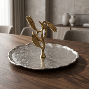 Plateau de service argenté avec motif de tulipes dorées, plat décoratif pour usage résidentiel - Product Image 6