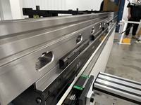 Presse plieuse hydraulique CNC 110T/3200 pour le pliage de tôles