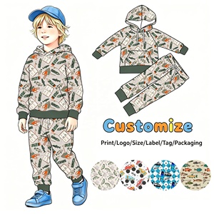 Ensemble de survêtement personnalisé pour garçons « Maman's Boy » : haut à manches longues avec demi-fermeture éclair et pantalon, style streetwear - Product Image 4
