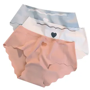 Hot Design Nahtlose Höschen für Frauen Großhandel Sexy Mid-Waist Shorts Nylon Damen Sexy Unterwäsche