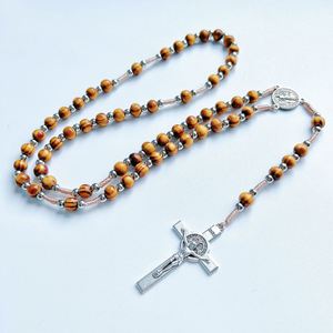 Rosario Religioso de Madera con Cuentas, Cruz Católica, Cuentas de Oración, Colgante de Jesús y San Benito - Product Image 2