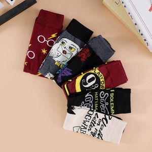 Vente en gros Chaussettes unisexes Warner Co-Branded avec des éléments classiques tels que les chaussettes Hedwig la chouette - Product Image 3