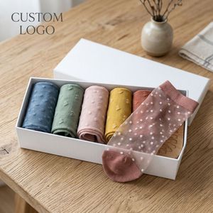 Chaussettes transparentes en soie de <span class=keywords><strong>verre</strong></span> <span class=keywords><strong>à</strong></span> pois et cœurs, personnalisables avec logo, pour femmes, chaussettes <span class=keywords><strong>d</strong></span>'été transparentes, chaussettes en <span class=keywords><strong>cristal</strong></span>, vente en gros - Product Image 3