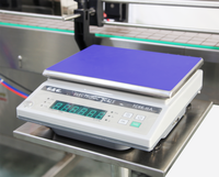Machine de remplissage de poudre sèche entièrement automatique à vis sans fin avec pesage, conception personnalisée