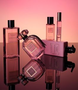 Mini Bruma Perfumada <span class=keywords><strong>Bombshell</strong></span> para Mujer, 2.5 oz, Tamaño de Viaje, Spray Corporal, Fruta de la Pasión Morada, Peonía Shangri-La - Product Image 3