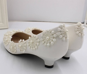 S0359Y bianco con <span class=keywords><strong>tacco</strong></span> <span class=keywords><strong>basso</strong></span> abito da <span class=keywords><strong>sposa</strong></span> con perla abito da <span class=keywords><strong>sposa</strong></span> modello solido <span class=keywords><strong>scarpe</strong></span> da damigella - Product Image 2