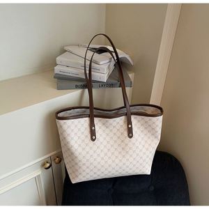 Hot Sale Lady's PU Handbag Large Capacity Leather Tote <b>Bags</b> for Outdoor Travel <b>Working</b> Shopping - Product Image 5