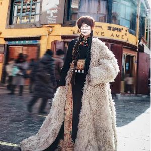 Manteau en laine pour femme, style rétro, fourrure de mouton vieillie, véritable laine tibétaine, vêtements aborigènes du Xizang, articles vestimentaires pour les voyages - Product Image 4