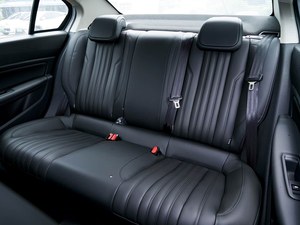 <span class=keywords><strong>Peugeot</strong></span> 408 N1 di Dongfeng: Berlina <span class=keywords><strong>Sportiva</strong></span> Turbo da 173 CV con I-Cockpit, Telaio Ottimizzato CLDR e Illuminazione Full LED - Product Image 2