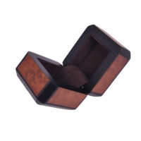 Boîte à bijoux carrée en bois de burl avec bord noir brillant, insert en velours doux, logo personnalisé pour les propositions et l'emballage de bijoux haut de gamme
