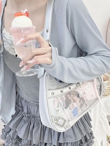 Sac à dos Ita en cuir PU personnalisé avec badge unique en forme <span class=keywords><strong>de</strong></span> feuille, style Kawaii Anime Cartoon, pour les fans d'anime, les conventions et l'usage quotidien - Product Image 4