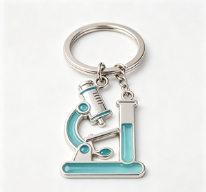 Llavero de metal esmaltado personalizado con tubo de microscopio y soporte para monedas, regalo científico vintage - Product Image 1