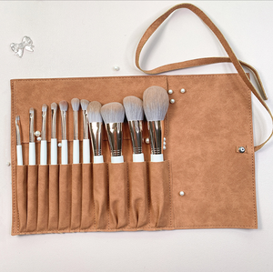 Set di Pennelli da Trucco di Lusso con Manico in Legno Kabuki, Etichetta Privata, per Viso e Correttore, Personalizzabile con Logo - Product Image 4