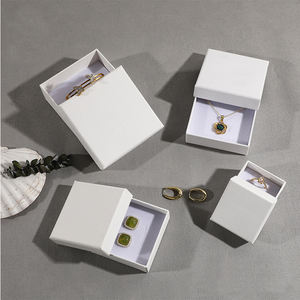 Pequeñas cajas de pendientes Kraft a granel Logotipo impreso personalizado <span class=keywords><strong>para</strong></span> tachuelas <span class=keywords><strong>y</strong></span> <span class=keywords><strong>aros</strong></span> Cartón ecológico - Product Image 4