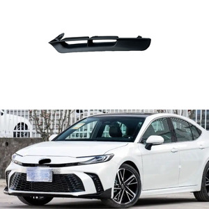 Bezel de phare antibrouillard pour Toyota Camry LE Sport Edition 2024 52713-AQ010, fixation par vis en plastique - Product Image 1