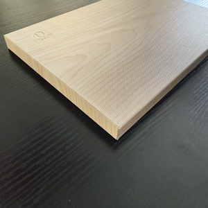 Panneaux de revêtement en métal plaqué aluminium à texture de bois simulée Revêtement de <span class=keywords><strong>mur</strong></span> rideau en aluminium PVDF pour <span class=keywords><strong>mur</strong></span> extérieur d'hôtel - Product Image 2