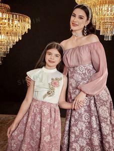 Venta al por mayor de tejido Jacquard Floral de poliéster, precio barato, directo de fábrica, en oferta, tejido para hacer vestidos de mujer - Product Image 5