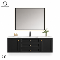 Meuble-lavabo de salle de bain en panneau ENF noir mat avec poignées dorées style Shaker et miroir intelligent rétroéclairé pour la rénovation d'appartements de luxe