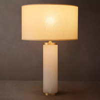 Lampe de table en marbre veiné avec abat-jour en lin jaune lin, idéale pour chambre à coucher, chevet, salon, villa de luxe, projet immobilier, qualité professionnelle, certifiée ETL