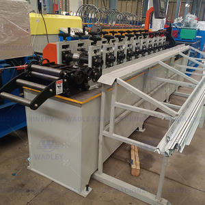 Machine de formage à rouleaux automatique pour grille de plafond suspendu 30M/Min <span class=keywords><strong>FUT</strong></span> T15 T24 Machine de fabrication de barres de plafond Prix d'usine - Product Image 3
