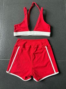 Nuovo Set Sportivo Rosso per Yoga: <span class=keywords><strong>Reggiseno</strong></span> Sportivo, Pantaloncini da Fitness per Esterni, Pantaloni da Yoga ad Asciugatura Rapida, Set Leggings da Yoga <span class=keywords><strong>Senza</strong></span> <span class=keywords><strong>Imbottitura</strong></span> - Product Image 6