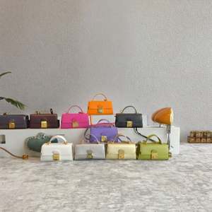 Nouveau Sac à Main Bandoulière Femme 2026, Sac Fourre-Tout Couleur Bonbon, Petit Sac Carré en Microfibre et Cuir Synthétique, Sac Messager à Couverture Unie - Product Image 2