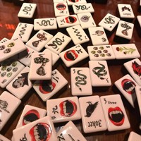 Ürkütücü Cadılar Bayramı Amerikan Mahjong Seti 166 Taş Özel Kafatası Dişleri Yılan Yarasa Hayalet Vampir Desenli Akrilik Mahjong Oyun Seti