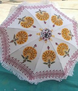 Sombrilla de Jardín Grande con Estampado Artesanal, Hecha a Mano en India, para Decoración de Exteriores, Bodas y Uso en Resorts de Playa - Product Image 4