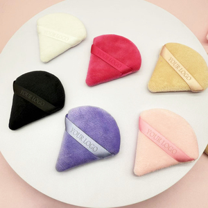 Borla de Maquillaje Triangular de Terciopelo con Logotipo Personalizado, Borla de Algodón para Fijar Maquillaje, Herramienta Cosmética Suave para el Rostro - Product Image 2