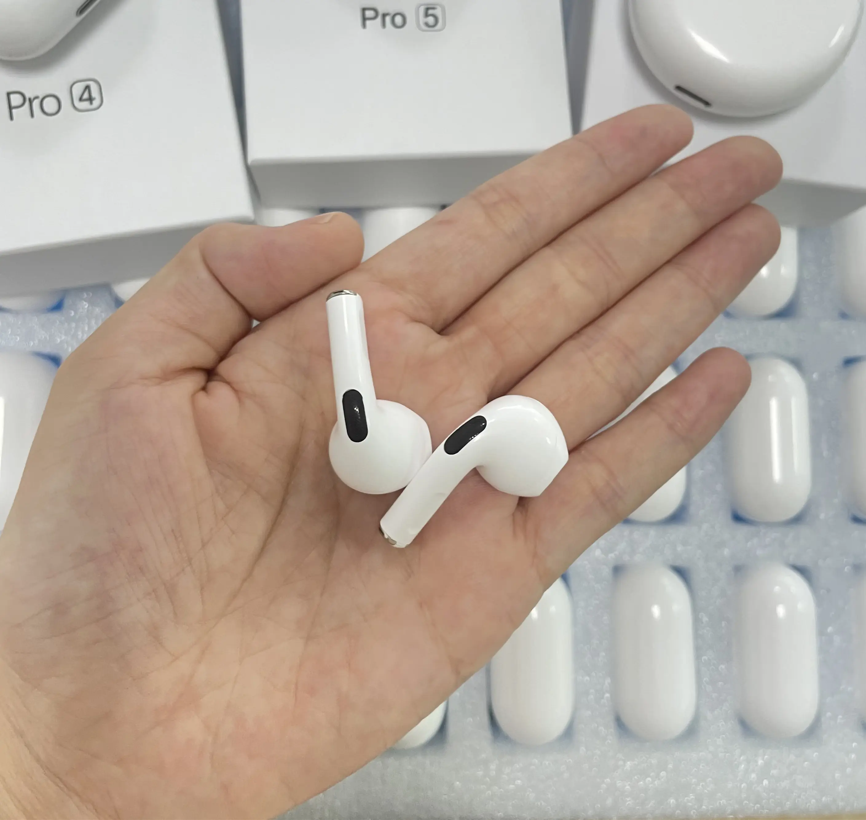Hochwertige Tws Pro 5 Kopfhörer Drahtloses Laden Wasserdichter Kopfhörer Touch Control Pro5 Ohrhörer für Mobiltelefone