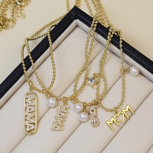 Regalo per la Festa della Mamma, Collana con Ciondolo a Numero in Rame Placcato Oro 18k e Zirconi, con Perla, per Mamma - Product Image 3