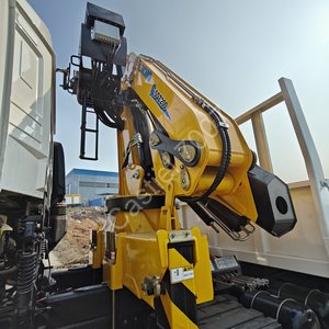 <span class=keywords><strong>Grue</strong></span> montée sur <span class=keywords><strong>camion</strong></span> 6x4 <span class=keywords><strong>avec</strong></span> une capacité <span class=keywords><strong>de</strong></span> levage <span class=keywords><strong>de</strong></span> 10 tonnes pour la manutention <span class=keywords><strong>de</strong></span> matériaux <span class=keywords><strong>de</strong></span> construction et le <span class=keywords><strong>transport</strong></span> logistique - Product Image 3