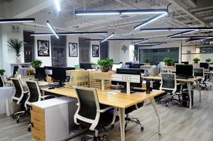 T-shirt personnalisé avec logo imprimé pour l'été 2026, vente en gros, mélange 76,5% coton 23,5% polyester, t-shirt confortable - Product Image 5