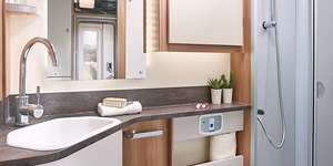 Autocaravana de <span class=keywords><strong>Lujo</strong></span> Nueva de Fábrica 4X4, Fabricada en China, con Carrocería de Fibra de Vidrio, para Acampar y Vivir en Casa - Product Image 5