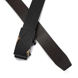 Cinturón de cuero PU con hebilla automática para hombre, color negro, 105-130 cm, para uso informal de negocios - Product Image 3