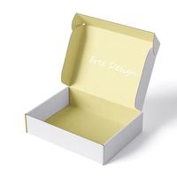 Caja de correo corrugado en relieve con logotipo personalizado ecológico, MOQ bajo, materiales reciclados rosas, embalaje de calcetines, caja de regalo personalizada