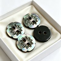 Boutons en nacre noire en forme de fleur irrégulière, 2 trous, gravure profonde, 5 pétales, coquille naturelle, boutons décoratifs pour vêtements