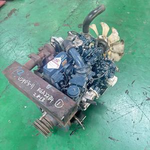 Ensemble moteur diesel Kubota V2403 d'occasion, 4 cylindres, turbocompressé, pour remplacement et réparation - Product Image 5