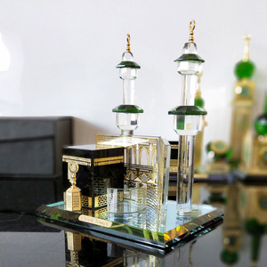 Modello di Mecca e Kaaba in Cristallo Placcato Oro di Lusso - Product Image 4