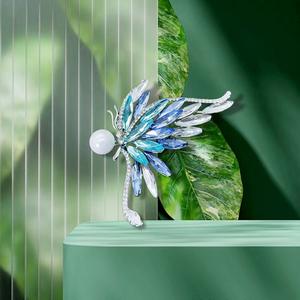 絶妙な蝶のブローチ女性ガールズファッション高級クリスタルブローチピンフルラインストーン服アクセサリージュエリーギフト - Product Image 6