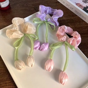 Élastique à cheveux en tissu haute élasticité fait main motif fleur de tulipe Sweet Girl, pour <span class=keywords><strong>chignon</strong></span> et queue de cheval basse, style scrunchie - Product Image 1