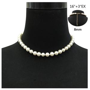 Collier artisanal Harfii Collection en résine perlée vintage, bijou élégant et tendance, cadeau idéal pour mariages et événements - Product Image 2