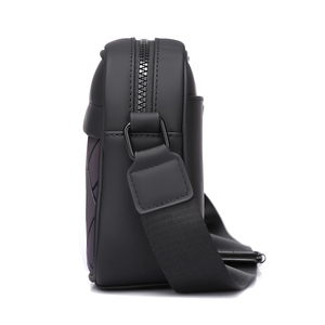 Bolso Bandolera Negro Impermeable - Bolso Multifuncional de Hombro, Apto para Hombres y Mujeres - Product Image 2