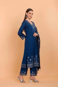 Trajes de invierno Dilkash de la mejor calidad para mujer, elegantes, cálidos y de primera calidad, disponibles a precio de exportación. - Product Image 5