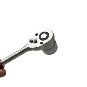 Juego de Herramientas Profesional de 94 Piezas para Reparación de Automóviles, Caja de Herramientas Universal OEM Personalizable, Llaves de Trinquete, Destornilladores para Plástico - Product Image 3
