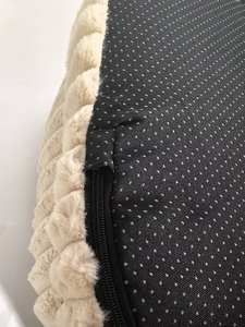 Lit pour animaux <span class=keywords><strong>de</strong></span> compagnie en forme <span class=keywords><strong>de</strong></span> <span class=keywords><strong>grotte</strong></span> en velours côtelé pliable <span class=keywords><strong>de</strong></span> couleur <span class=keywords><strong>vache</strong></span> avec housse amovible - Product Image 3