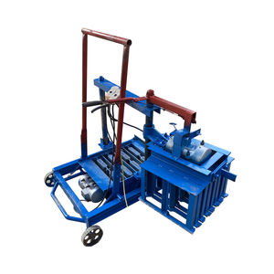 آلة صغيرة متنقلة لصنع الطوب، قالب يدوي للطوب الخرساني المجوف، آلة أوتوماتيكية لصنع الطوب من الرمل والبلاستيك للبيع - Product Image 1